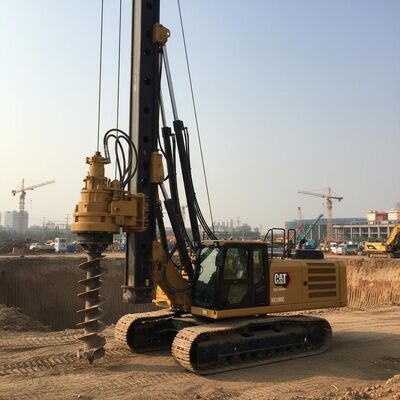 54m 깊이 320kN.m 토크 및 2500mm 직경을 갖춘 CAT 섀시 KR300C 유압 로터리 드릴링 장비