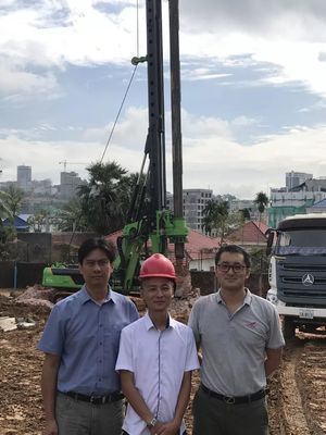 기초 유압 말뚝 박기 조작 직경 2500mm 깊이 54m